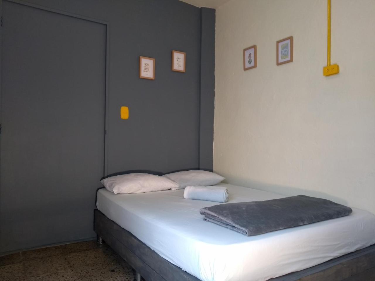 Panela Medellin Hostel Cameră foto